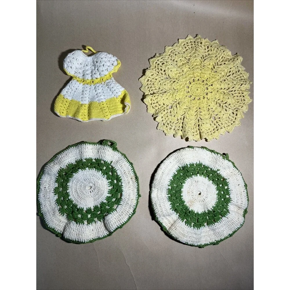 Vintage Lot Of 4 Handmade Crochet Hot Pad Potholders Green‎ & White Yellow Dress